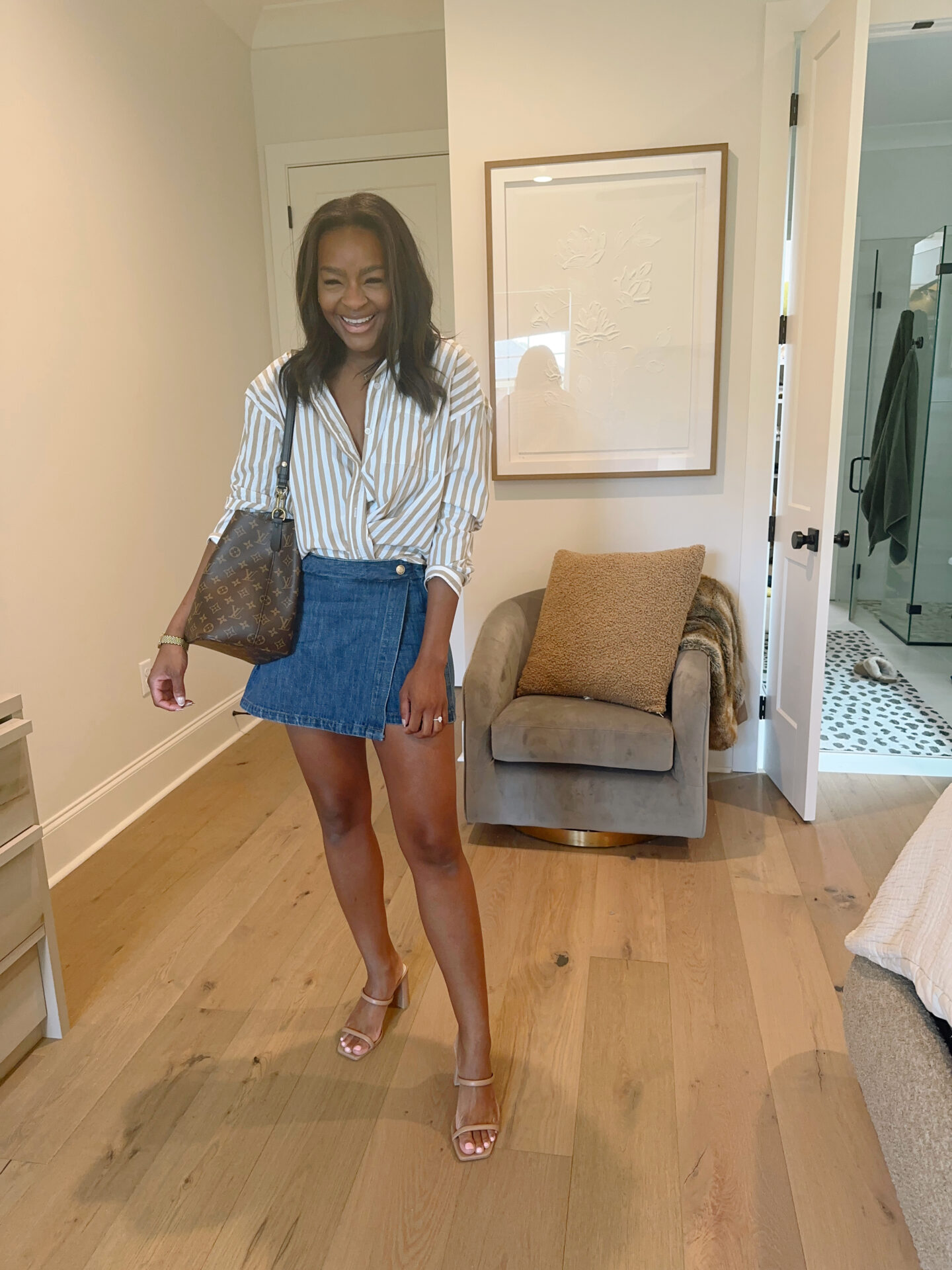 6 Pairs of Denim for Summer by Styl'd Grace Blogger Brittainy Lemelle: Dark wash denim short